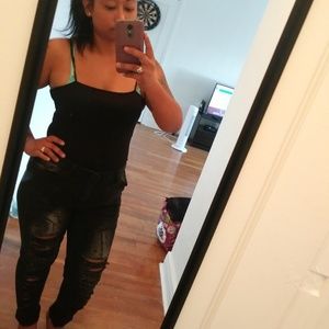 Black shredded skinny jeans